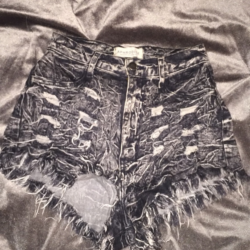 Distressed shorts
